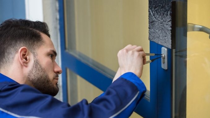 The Top 5 Reasons to Hire a Professional Locksmith