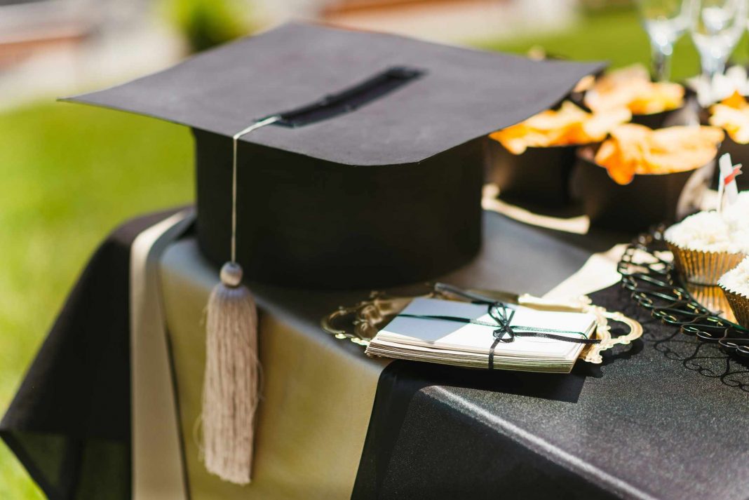 How to Plan a Graduation Party: Tips and Ideas for a Memorable Event