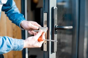 The Importance of Hiring a Licensed Locksmith: What You Need to Know