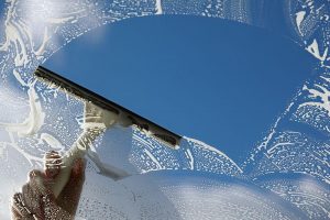 Window Cleaning : Mastering the Art of Gleaming Glass