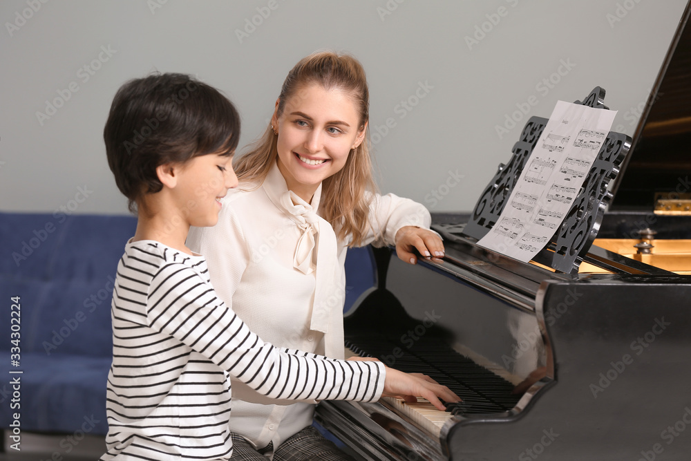 The Role of Piano Teachers in Your Musical Development