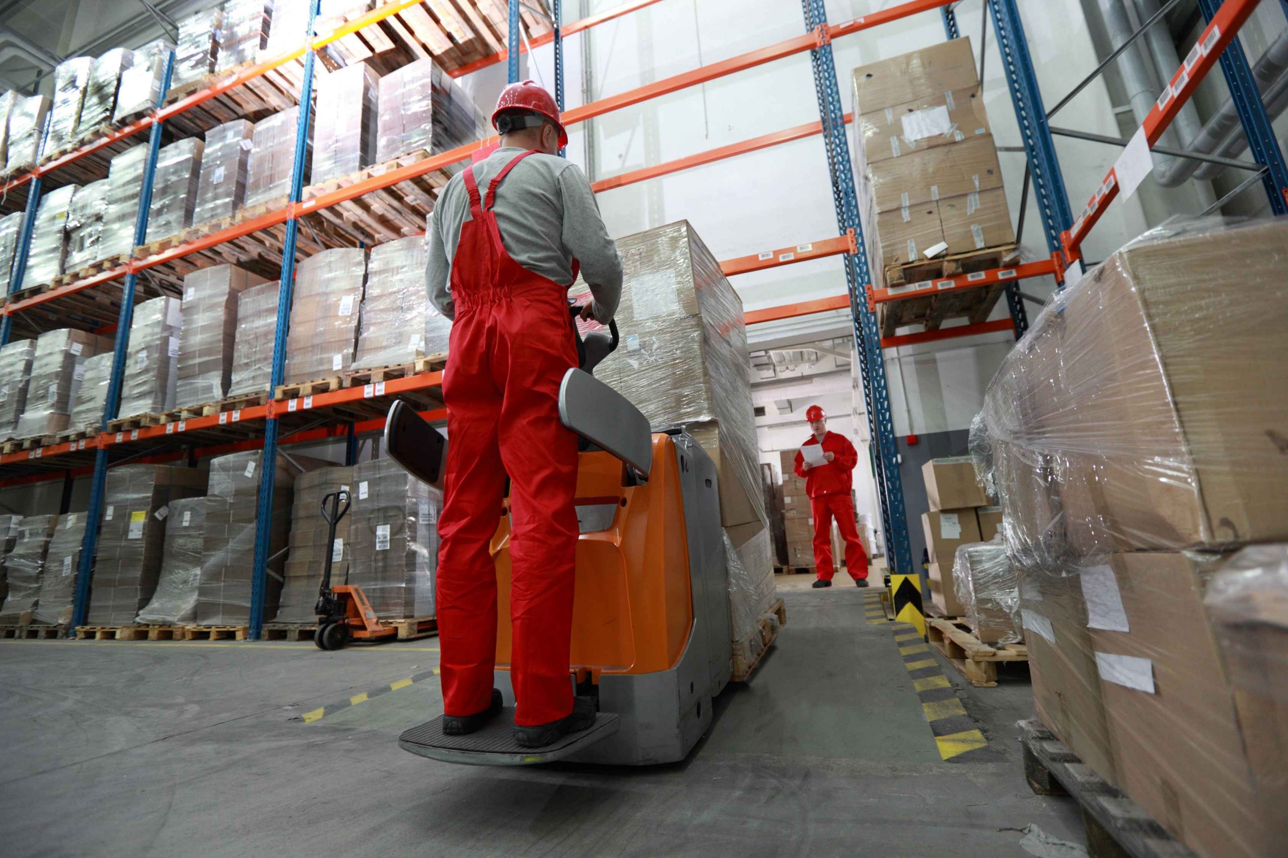 How to Choose the Right Material Handling Equipment for Your Warehouse